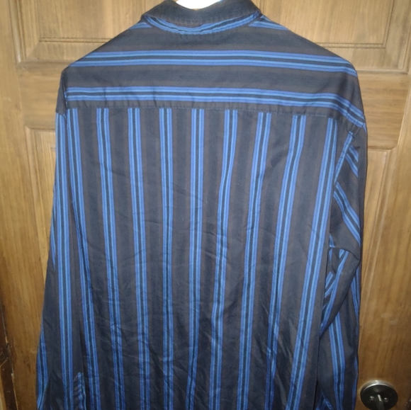 Man's shirt - Picture 3 of 5